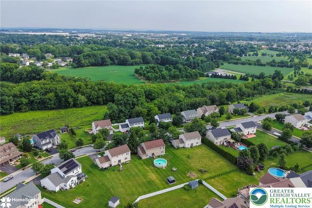 1500 Windmill Lane, Upper Macungie Twp, PA 18031