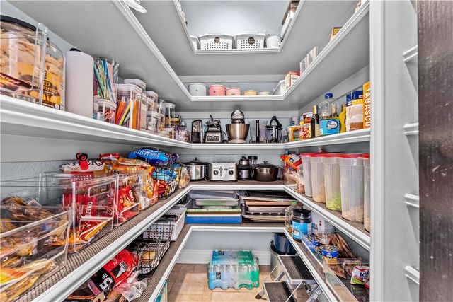 3901 NE Cadbury Avenue, Bentonville, AR 72712