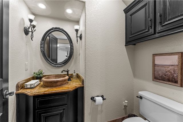 3901 NE Cadbury Avenue, Bentonville, AR 72712