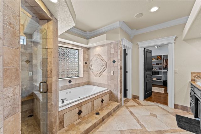 3901 NE Cadbury Avenue, Bentonville, AR 72712