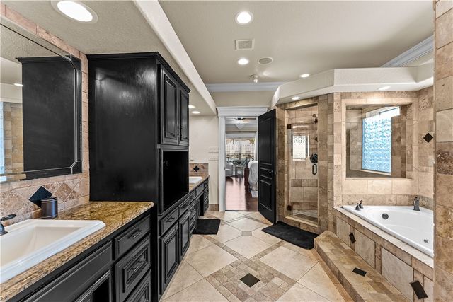 3901 NE Cadbury Avenue, Bentonville, AR 72712