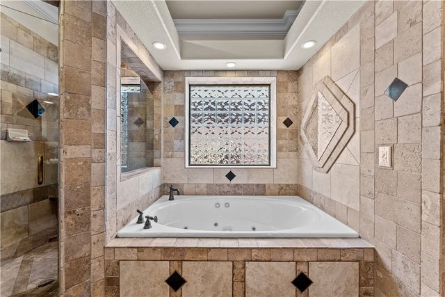 3901 NE Cadbury Avenue, Bentonville, AR 72712