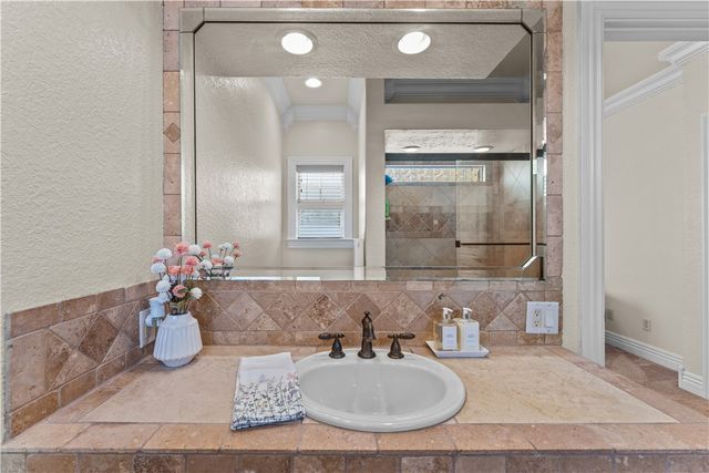 3901 NE Cadbury Avenue, Bentonville, AR 72712