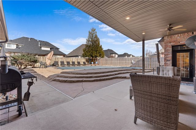 3901 NE Cadbury Avenue, Bentonville, AR 72712