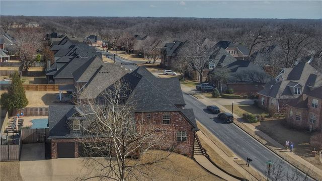3901 NE Cadbury Avenue, Bentonville, AR 72712