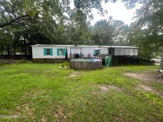 8821 Elm Avenue, Ocean Springs, MS 39564