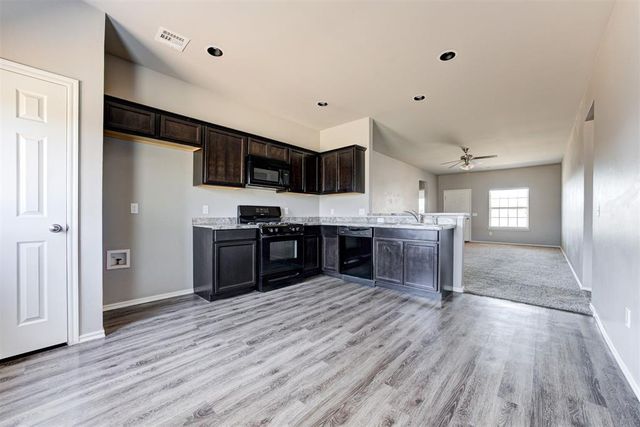 11713 NW 135th Terrace, Piedmont, OK 73078