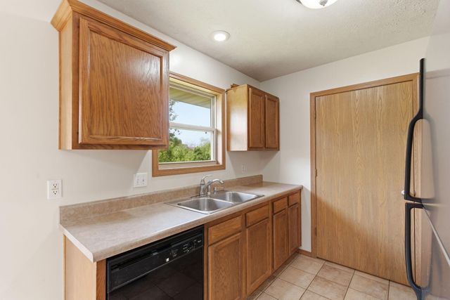 4432 W Huckleberry Street, Springfield, MO 65802