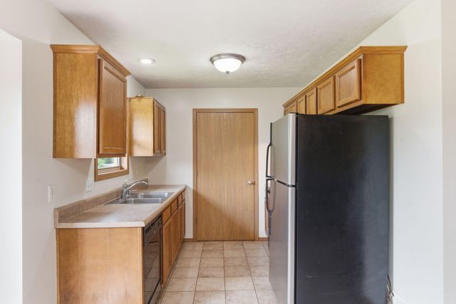 4432 W Huckleberry Street, Springfield, MO 65802