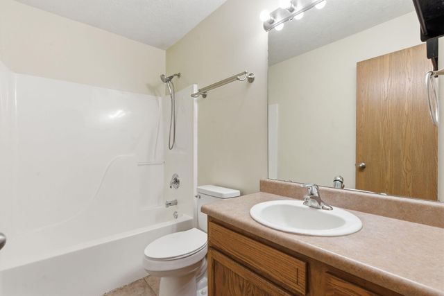 4432 W Huckleberry Street, Springfield, MO 65802