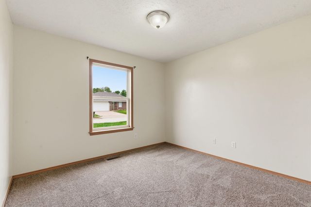 4432 W Huckleberry Street, Springfield, MO 65802
