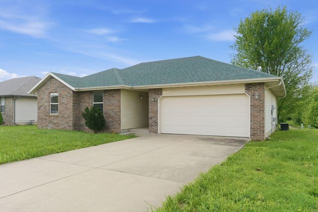 4432 W Huckleberry Street, Springfield, MO 65802