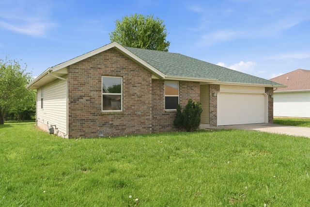 4432 W Huckleberry Street, Springfield, MO 65802