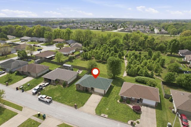4432 W Huckleberry Street, Springfield, MO 65802