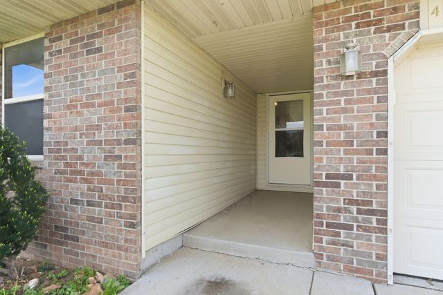 4432 W Huckleberry Street, Springfield, MO 65802