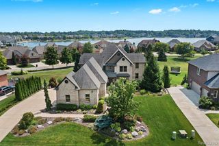 10511 Stoney Point Drive, Green Oak Township, MI 48178