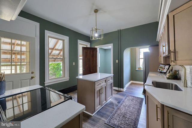 245 N 4TH ST, Columbia, PA 17512