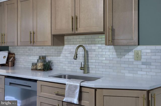 245 N 4TH ST, Columbia, PA 17512