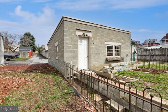 245 N 4TH ST, Columbia, PA 17512