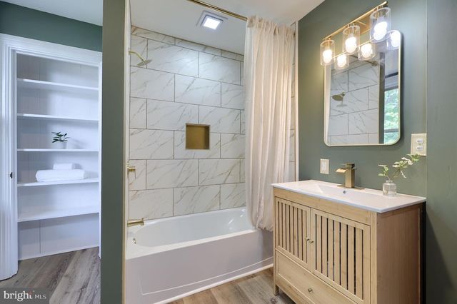 245 N 4TH ST, Columbia, PA 17512