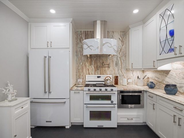 420 DRUID ROAD W, Clearwater, FL 33756