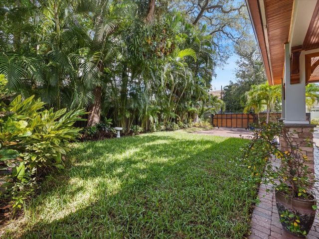 420 DRUID ROAD W, Clearwater, FL 33756