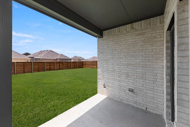 2004 Blossom Trail, Mesquite, TX 75181