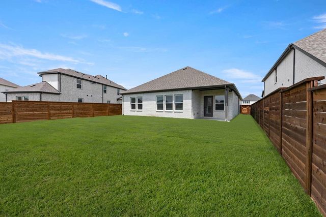 2004 Blossom Trail, Mesquite, TX 75181