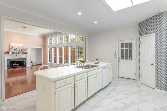 210 Ockley Drive, Shreveport, LA 71105