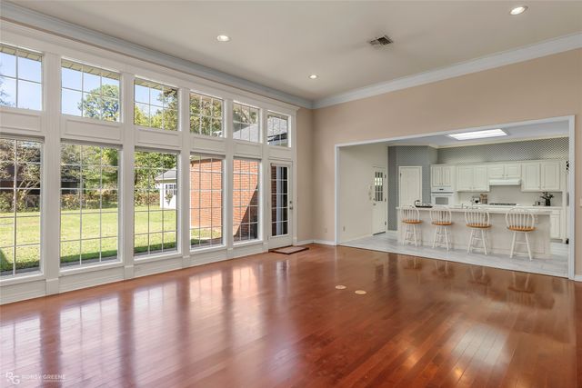 210 Ockley Drive, Shreveport, LA 71105