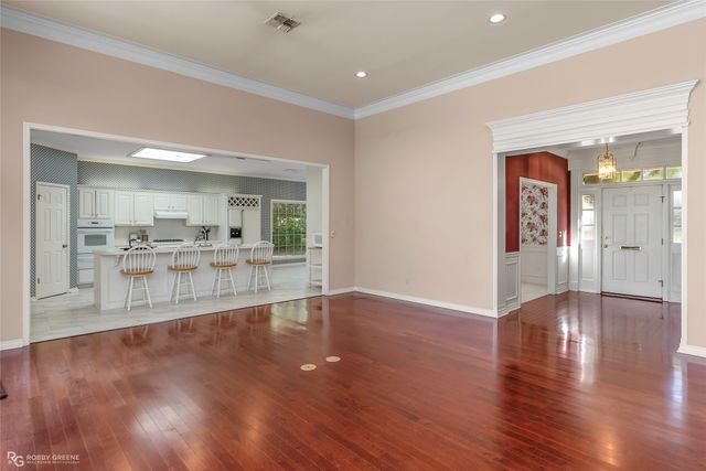 210 Ockley Drive, Shreveport, LA 71105