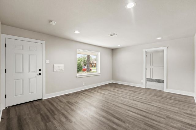 5629 Maceo Lane, Fort Worth, TX 76112