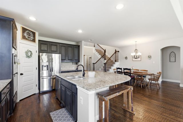 212 Lillian Lane, Waxahachie, TX 75165