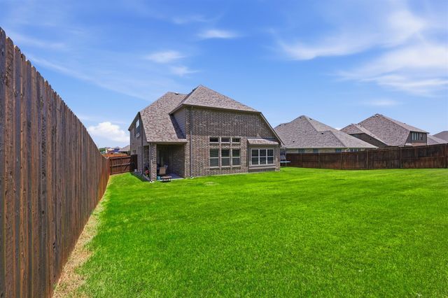 212 Lillian Lane, Waxahachie, TX 75165