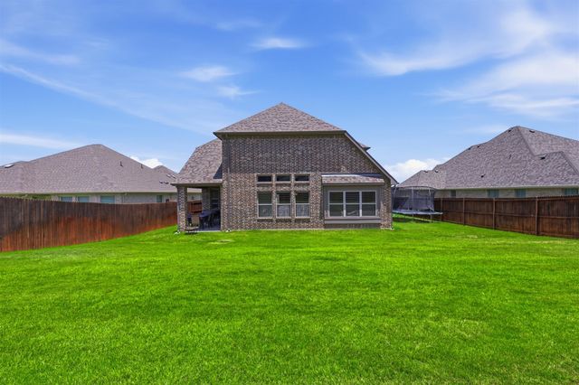 212 Lillian Lane, Waxahachie, TX 75165