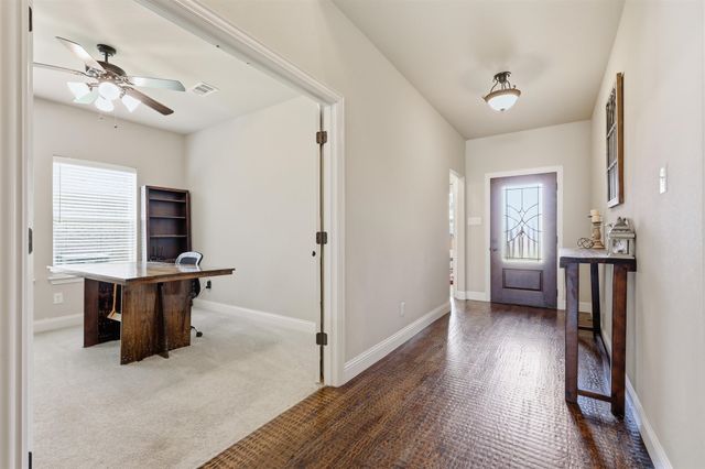 212 Lillian Lane, Waxahachie, TX 75165