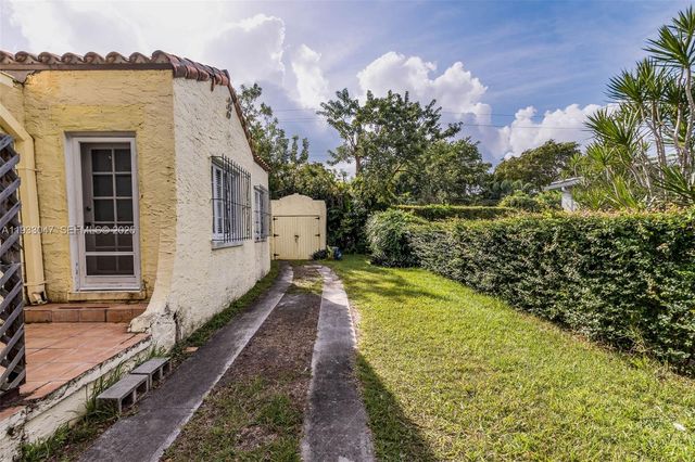 222 Romano Ave, Coral Gables, FL 33134