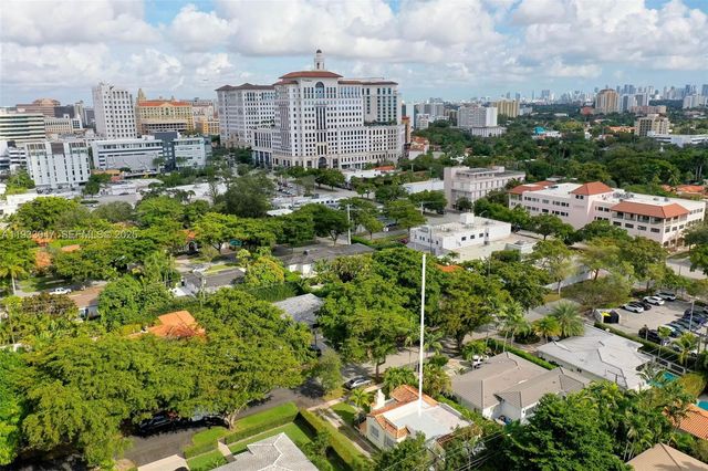 222 Romano Ave, Coral Gables, FL 33134