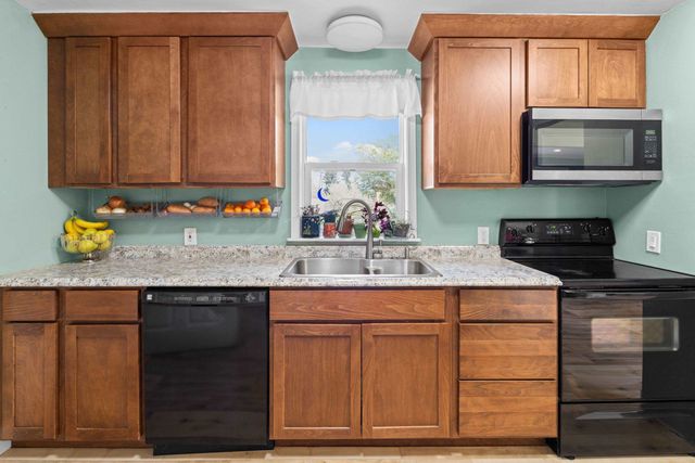 8719 E Valleyway Ave, Spokane, WA 99212