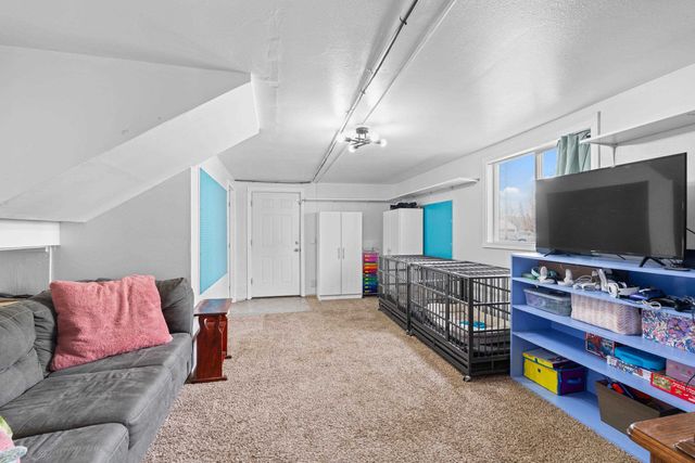 8719 E Valleyway Ave, Spokane, WA 99212