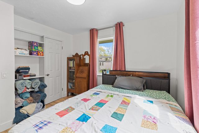 8719 E Valleyway Ave, Spokane, WA 99212