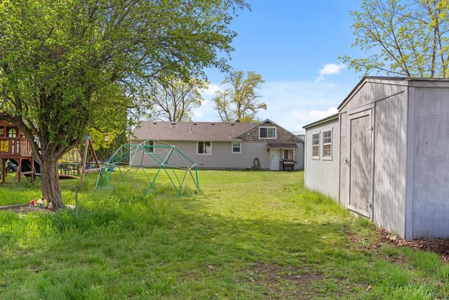 8719 E Valleyway Ave, Spokane, WA 99212