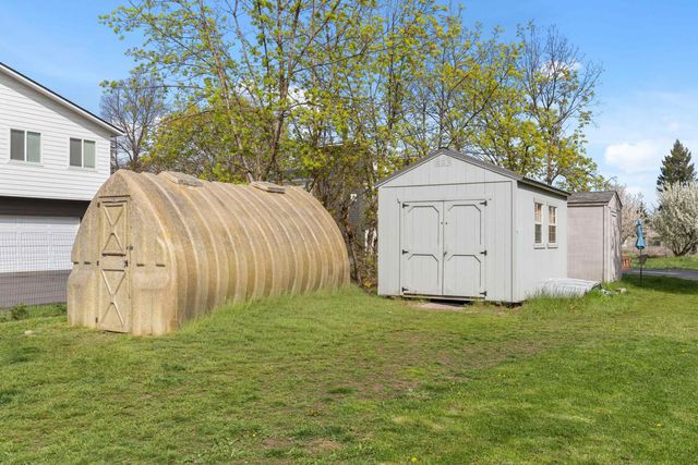 8719 E Valleyway Ave, Spokane, WA 99212