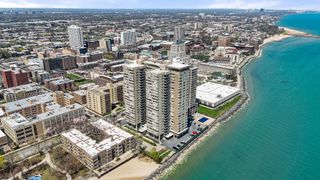 6301 N Sheridan Road 10F, Chicago, IL 60660