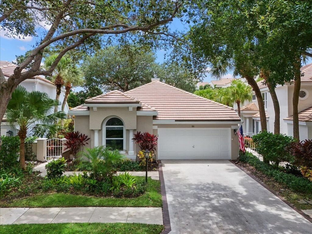 21 Grand Bay Circle, Juno Beach, FL 33408