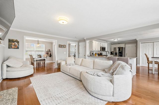 121 Bentree Dr, Hendersonville, TN 37075