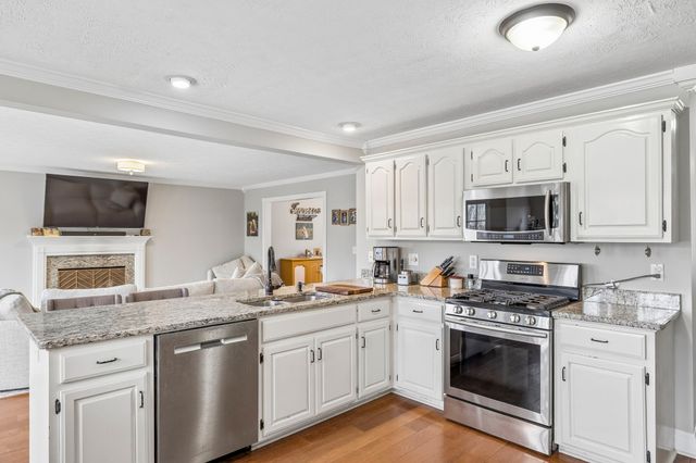 121 Bentree Dr, Hendersonville, TN 37075