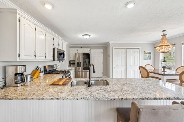 121 Bentree Dr, Hendersonville, TN 37075