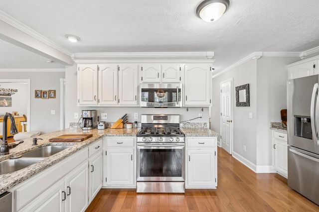 121 Bentree Dr, Hendersonville, TN 37075