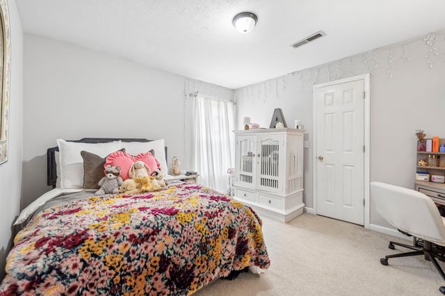 121 Bentree Dr, Hendersonville, TN 37075